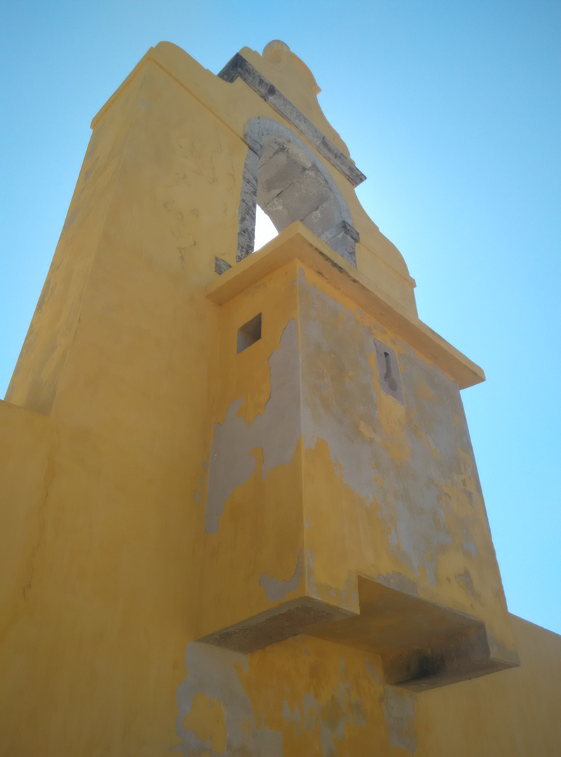 Illustration for article titled The Archer Files - Sunny Saturday in Peniche